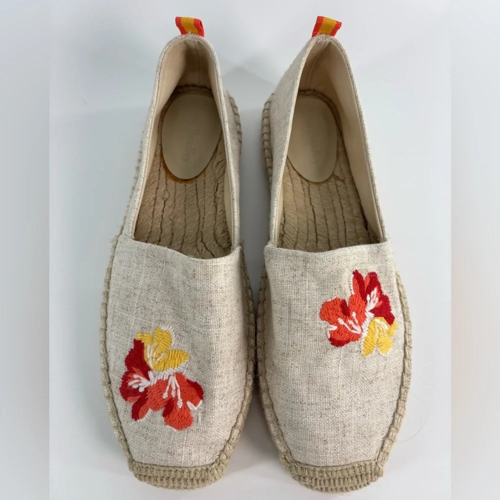 Vera Bradley floral espadrille flats 10 Dune beige tan coastal comfort beach